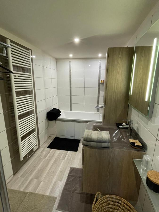 Love Suites & Spa "Le Loft" Avec Jacuzzi Privatif Médis 外观 照片