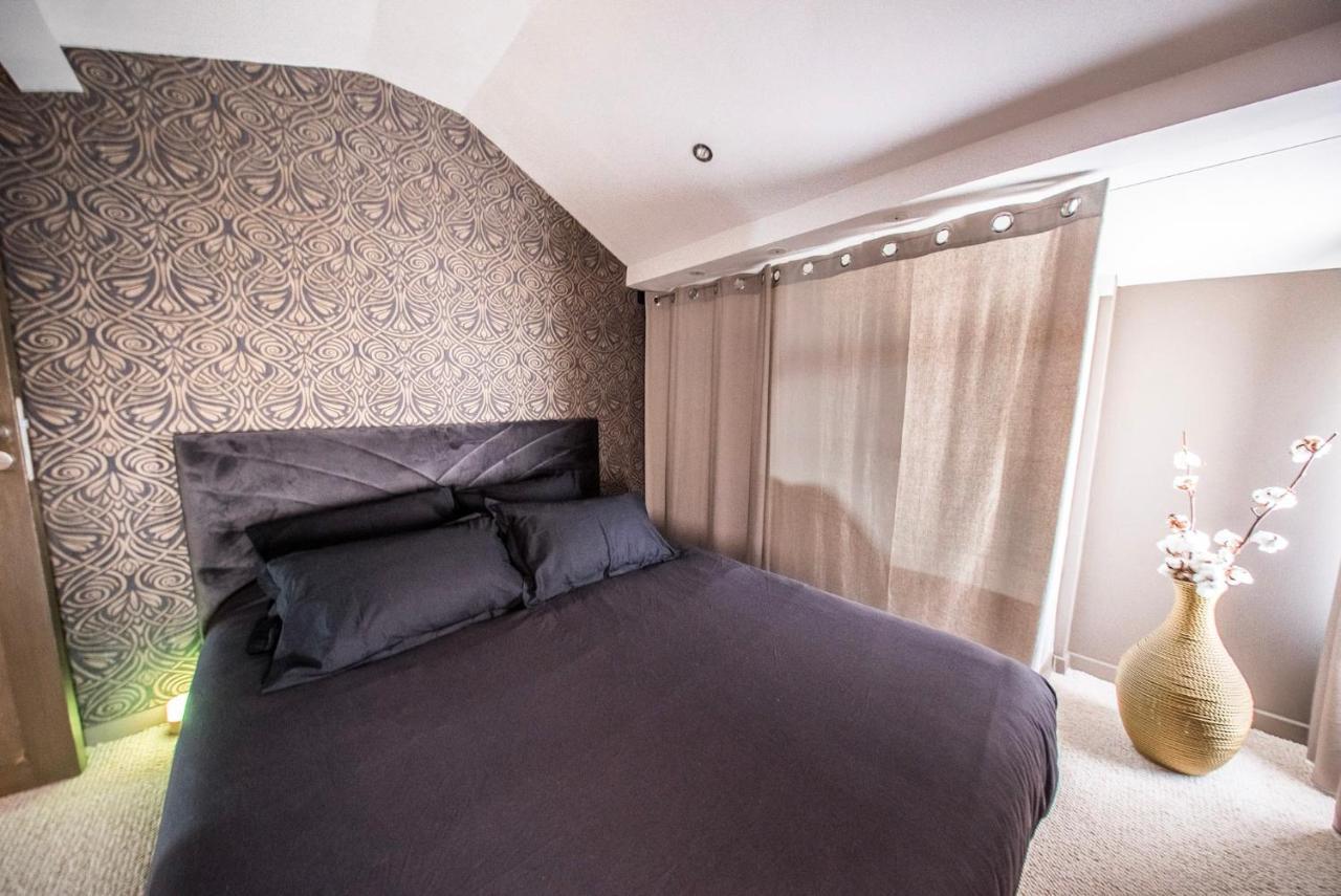 Love Suites & Spa "Le Loft" Avec Jacuzzi Privatif Médis 外观 照片