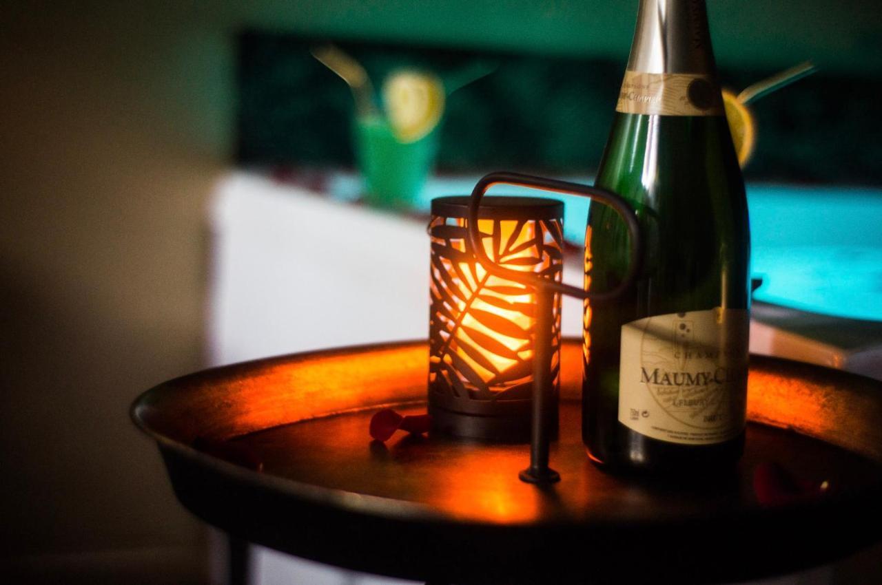 Love Suites & Spa "Le Loft" Avec Jacuzzi Privatif Médis 外观 照片