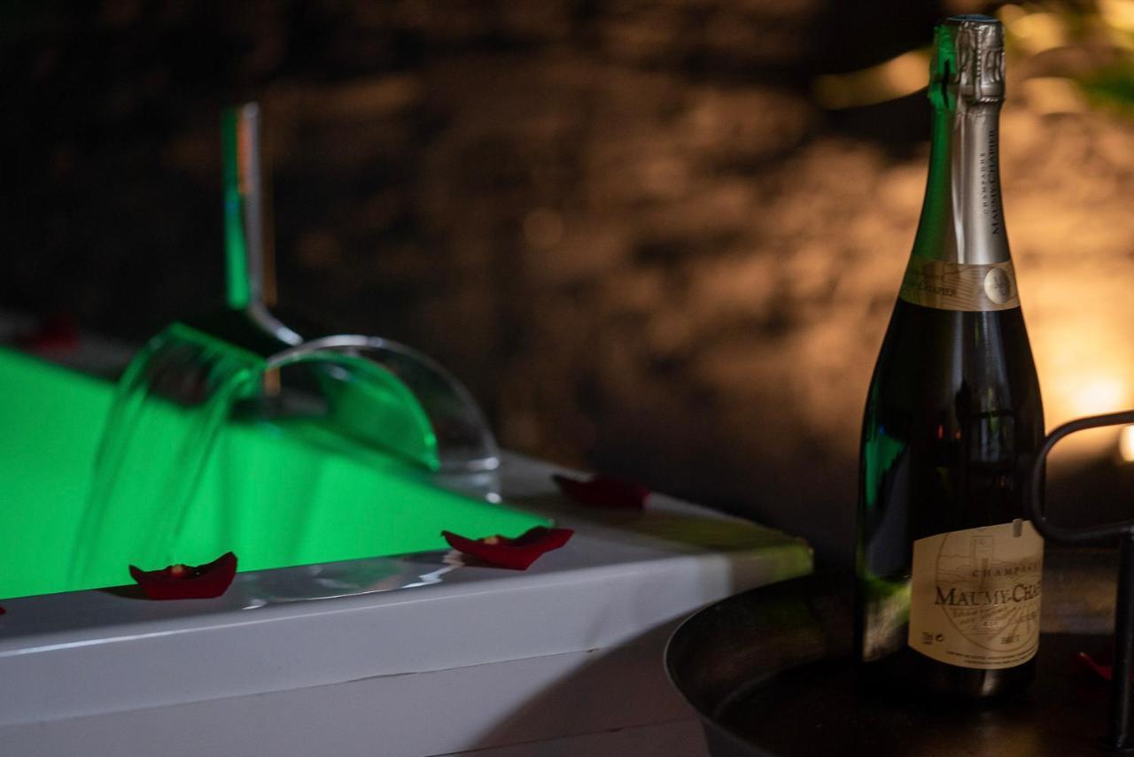 Love Suites & Spa "Le Loft" Avec Jacuzzi Privatif Médis 外观 照片
